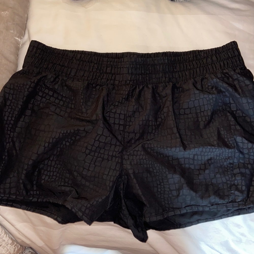 Marika pattern black shorts